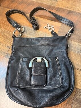 B. Makowsky BLACK pebbled leather shoulder crossbody handbag purse A73885 NEW